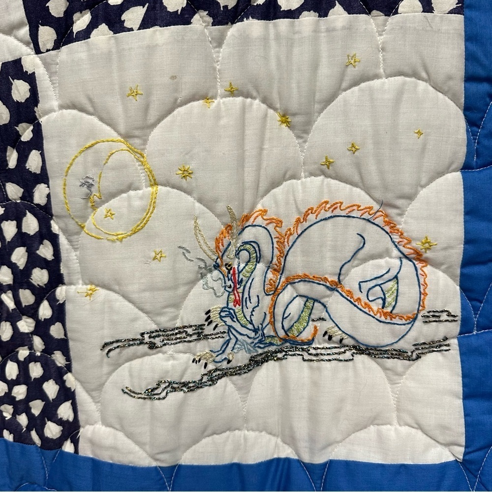 Vintage Hand stitched dragon quilt whimisical fairytale blanket - Picture 4 of 8